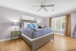 3 slaapkamers, een strijkplank/strijkijzer, gratis wifi, beddengoed