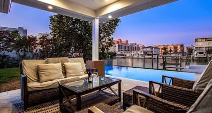 Sunset Splash - A waterfront beauty with Pool