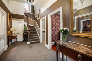 Interior - Spacious Victorian House in Callander - perfect for family holidays. (Callander)