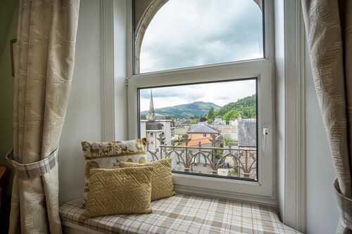 Spacious Victorian House in Callander - perfect for family holidays.
