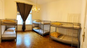 Classic Room | Iron/ironing board, free WiFi, bed sheets