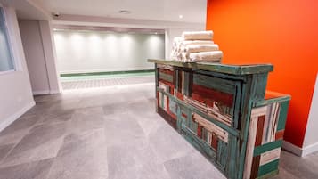 Sauna, hot tub, perawatan tubuh, perawatan wajah, dan 2 ruang perawatan