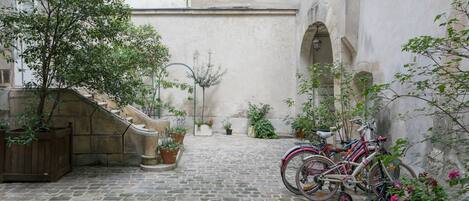 Enceinte de l’hébergement