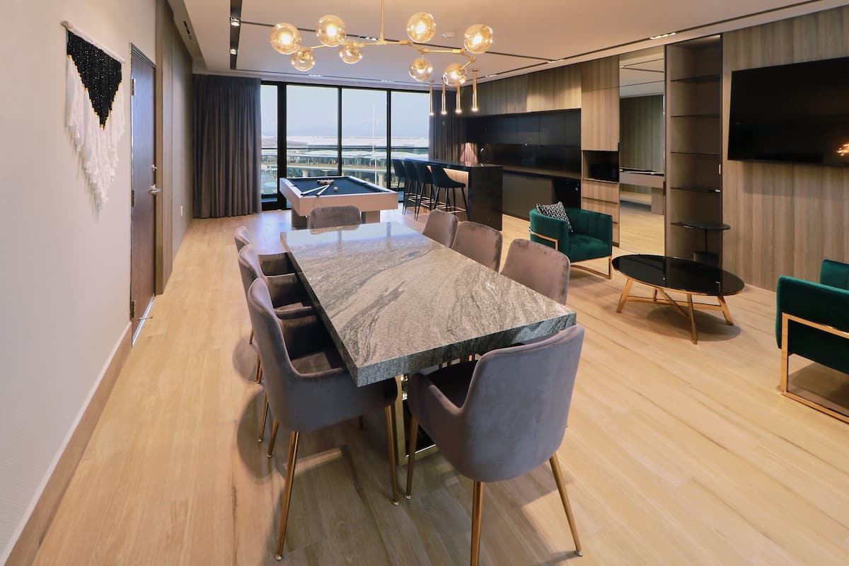Suite, 1 Bedroom (Living Dining Meeting) | Minibar, in-room safe, desk, blackout drapes