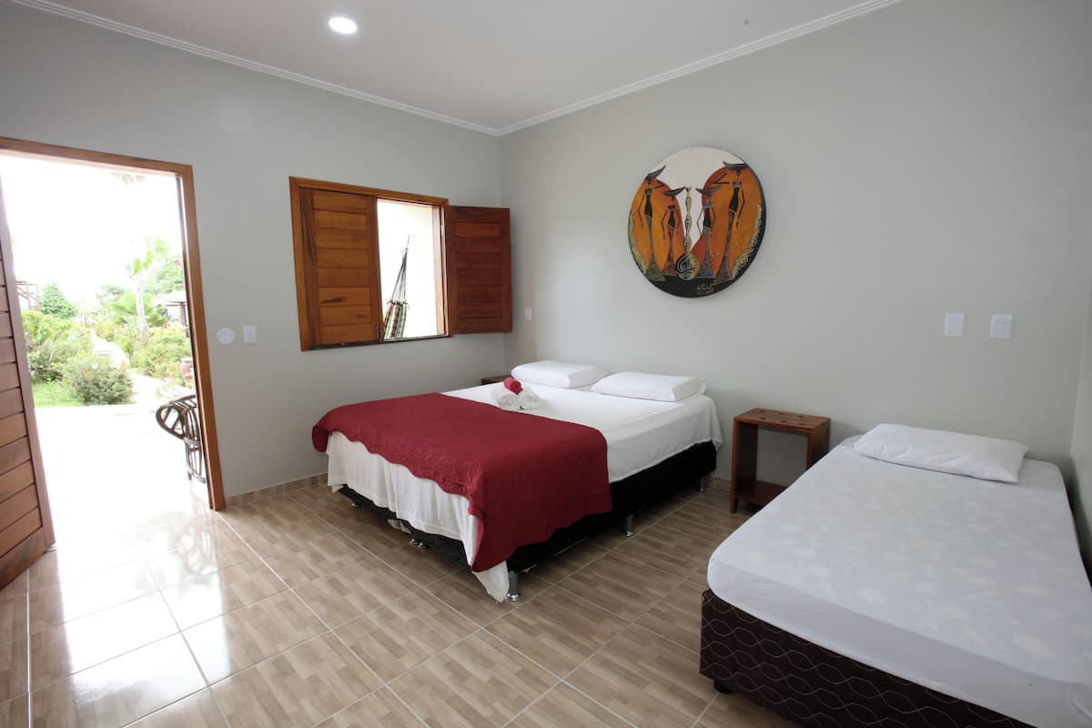 Classic Triple Room, 1 Bedroom, Non Smoking | 1 bedroom, free WiFi, bed sheets