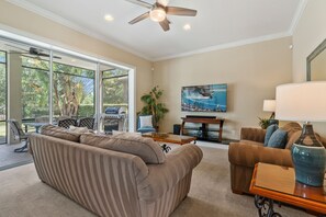 TV, fireplace - Homestead Laurel: Private Pool, Water Park, Golf View, Near Disney (Kissimmee)
