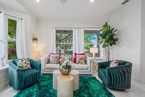 TV, table football - Homestead Aspen: Theater, Games Loft, Golf Views, Near Disney (Kissimmee)