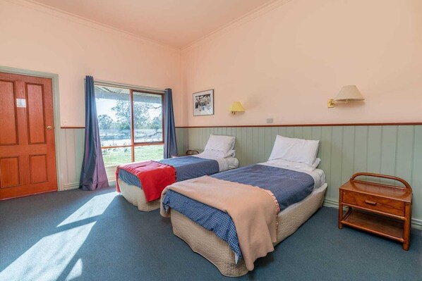 1 bedroom, desk, iron/ironing board, WiFi
