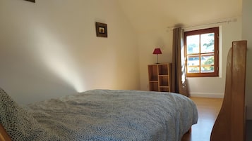 2 bedrooms, free WiFi, bed sheets