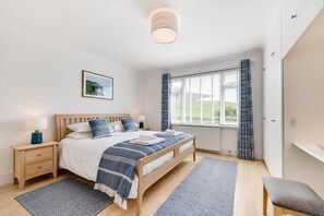 5 bedrooms, iron/ironing board, travel crib, free WiFi - 5 Bed in Woolacombe (oc-bella) (Woolacombe)