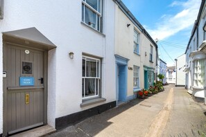 Exterior detail - 2 Bed in Appledore (oc-cosyn) (Appledore)