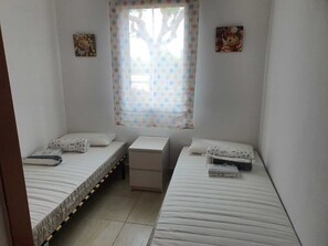 3 bedrooms, free WiFi, bed sheets - Casa Unifamiliar Bonmont - Miami Playa/mont Roig (Bonmont Terres Noves)