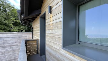 Doppia Deluxe, 1 letto queen con divano letto, balcone, vista valle | Balcone