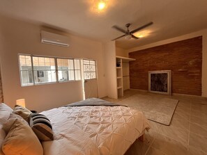 1 chambre, fer et planche à repasser, Wi-Fi, draps fournis