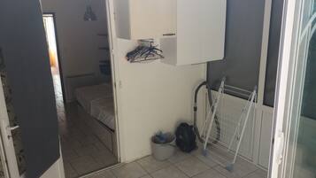 1 bedroom, iron/ironing board, free WiFi