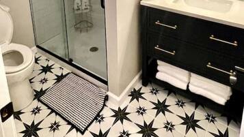 Een douche, een haardroger