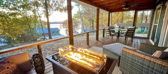 Dreamy Cottage Getaway w/ Sunset Lakeview
