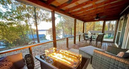 Dreamy Cottage Getaway w/ Sunset Lakeview