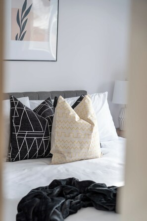 3 habitaciones, escritorio, tabla de planchar con plancha y wifi 