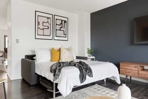 3 bedrooms, desk, iron/ironing board, WiFi - Dino Roar | Family Friendly| BBQ & Close to Museum (Drumheller)