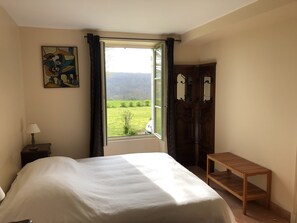 6 Schlafzimmer, Bügeleisen/Bügelbrett, Reisekinderbett, WLAN
