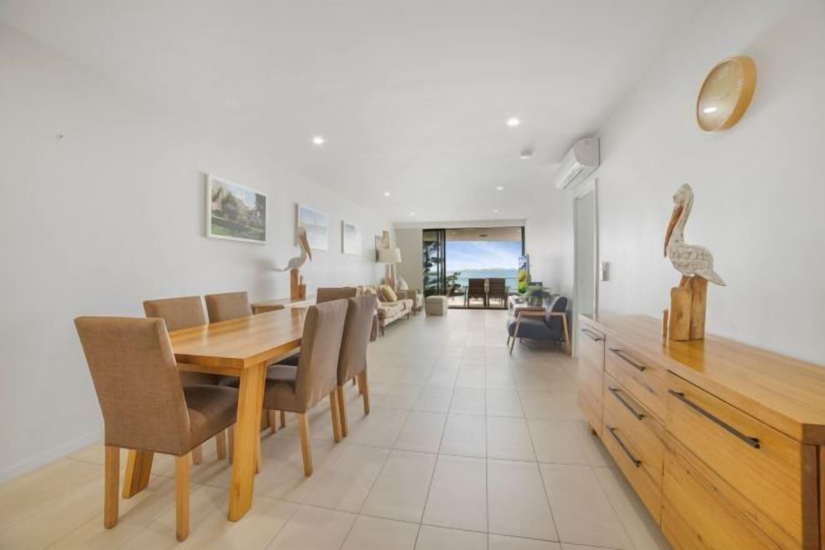 Cribs/infant beds