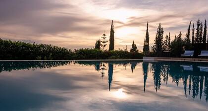 Splendid villa with panoramic view