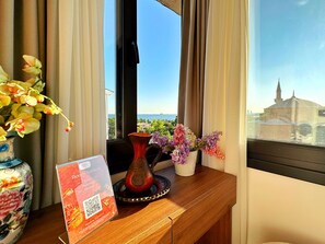 Luxury Quadruple Room, 1 Bedroom, Terrace, Sea View | Free minibar items, desk, free WiFi, bed sheets - Sultan Pier Hotel (Istanbul)