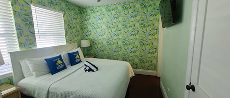 1 habitación, tabla de planchar con plancha, wifi y ropa de cama