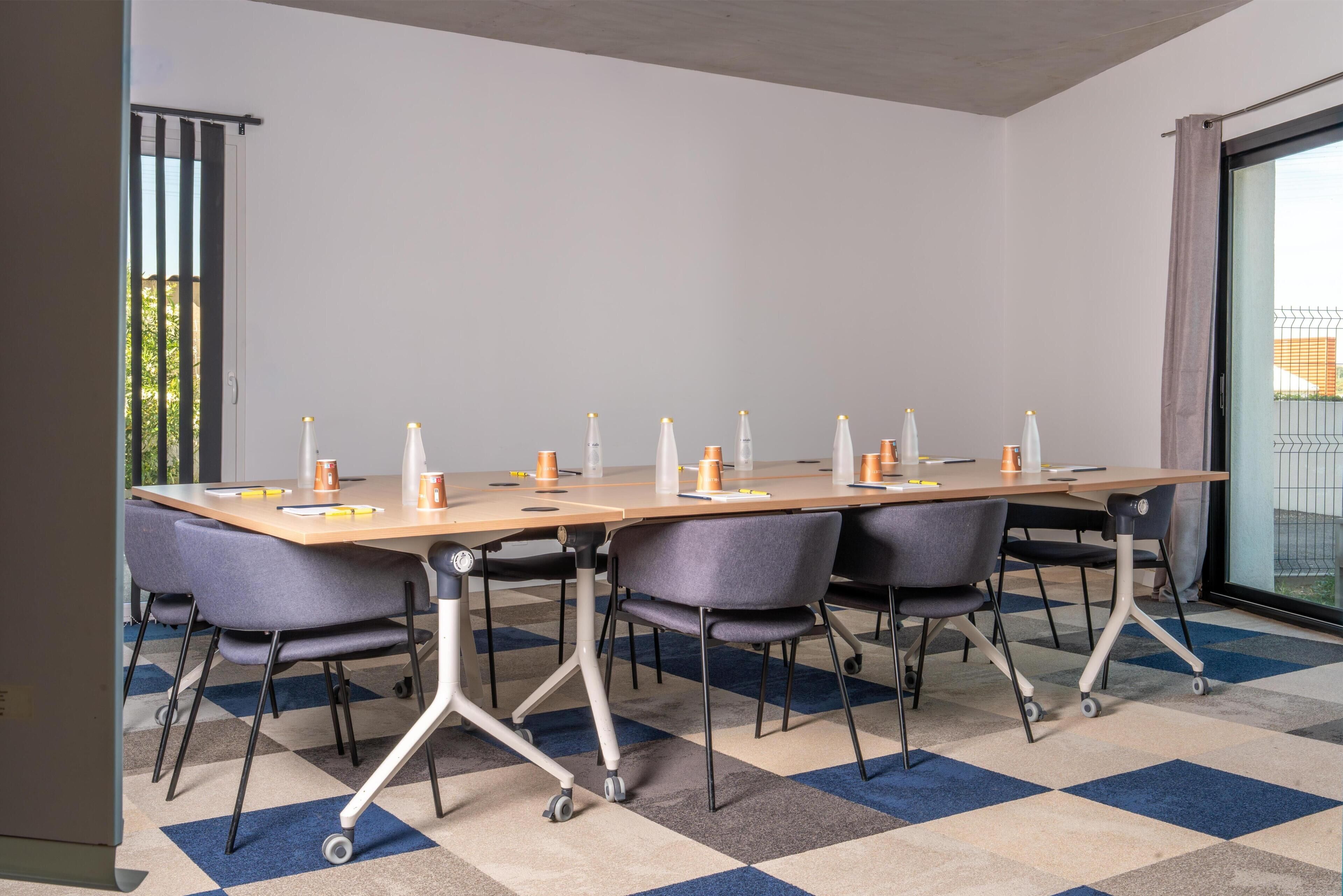 Meeting facility