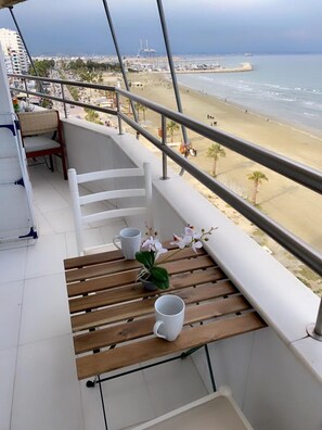 Balcony - Larnaca Seaview Rooms (Larnaca)