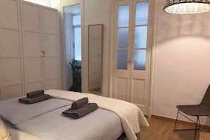 2 Schlafzimmer, BĂŒgeleisen/BĂŒgelbrett, kostenloses WLAN, BettwĂ€sche