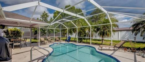 Outdoor pool, a heated pool