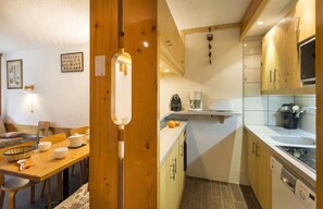 Fridge, microwave, dishwasher, coffee/tea maker