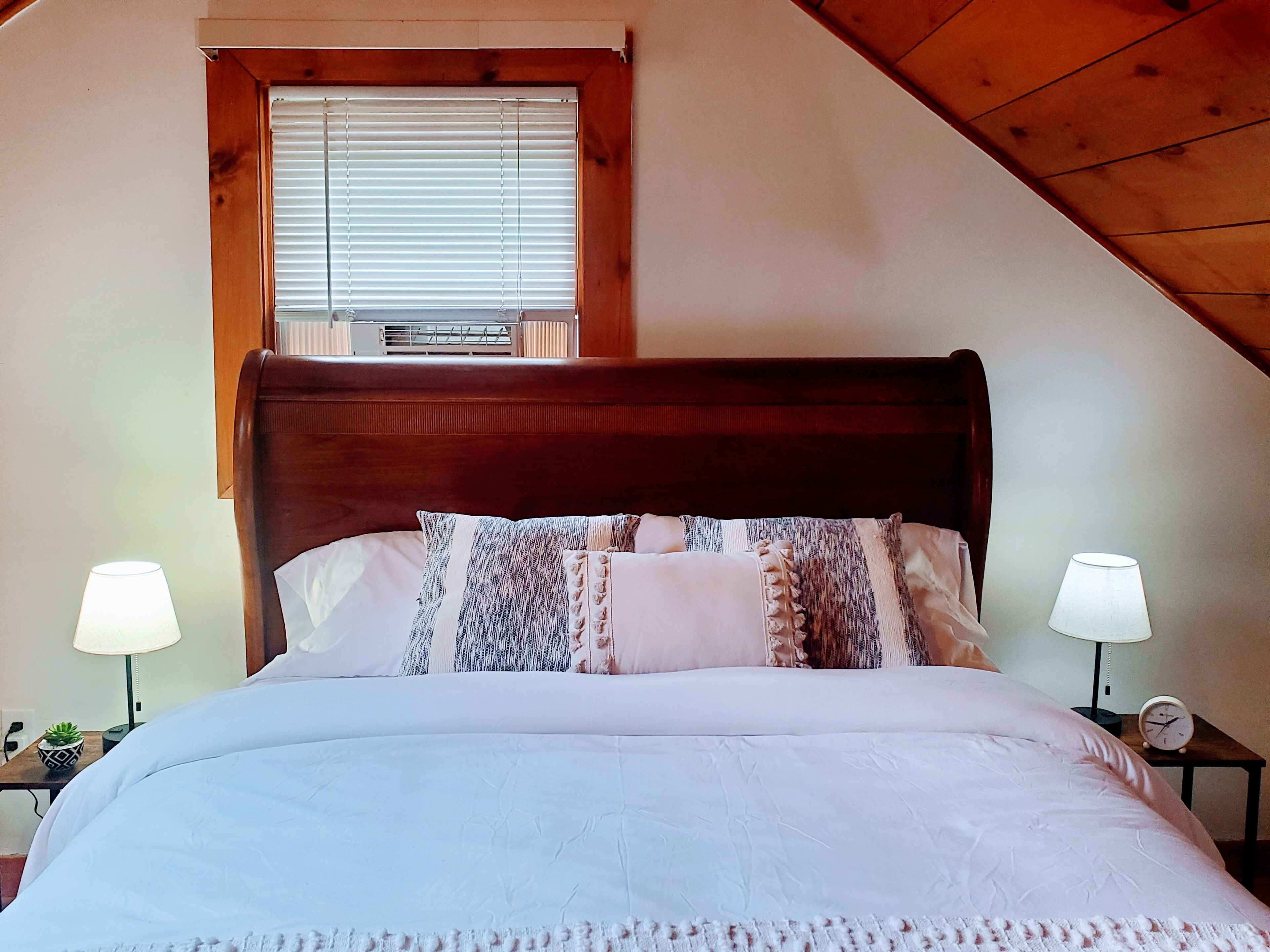 2 makuuhuonetta, ilmainen Wi-Fi, vuodevaatteet