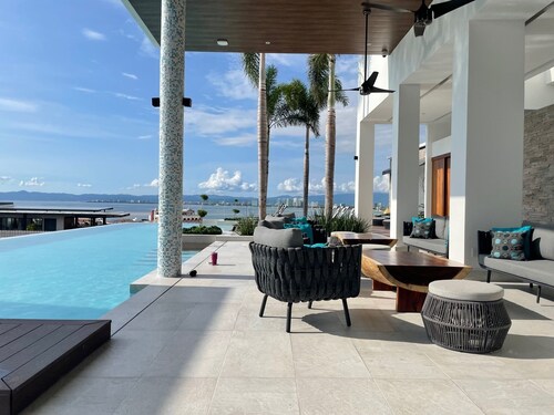 Luxury in the heart of Zona Romantica @ D'Esire