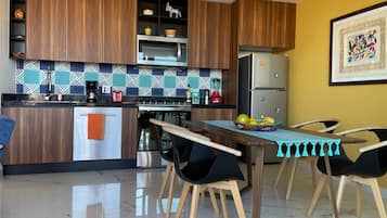 Fridge, microwave, oven, stovetop