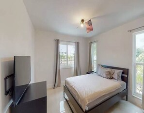 4 bedrooms, desk, iron/ironing board, free WiFi