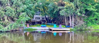 Arrowhead - Lakefront, Hot Tub, firepit, Beach and AC