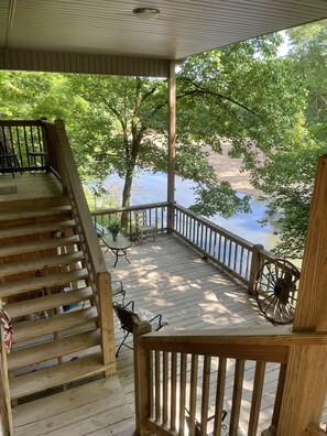 Terrace/patio - Mama Bears Cozy Creekside Cabin at Up The Creek (Olivehill)