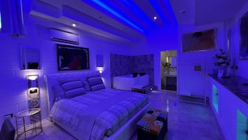 Blackout curtains, soundproofing, free WiFi, bed sheets