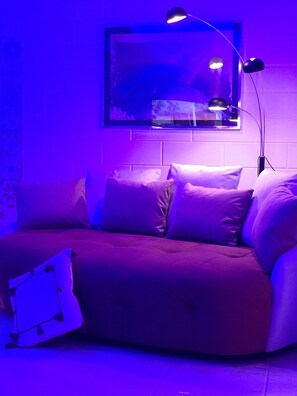 Cortinas blackout, sistema de insonorización y wifi gratis 