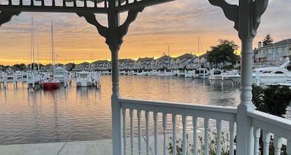 Indoor/Outdoor Pool and Hot Tub, Beautiful Beaches, Perfect for Golf Vacations