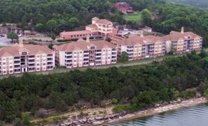 Exterior - Nice 1 Bedroom with Kitchen on Table Rock Lake (Hollister)