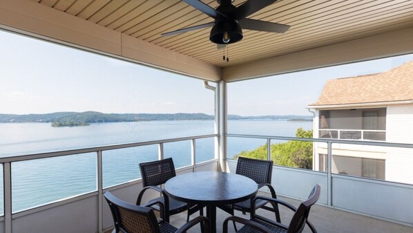 Outdoor dining - Nice 1 Bedroom with Kitchen on Table Rock Lake (Hollister)
