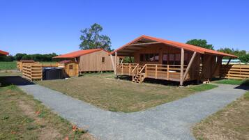 Comfort Cabin | 2 bedrooms, soundproofing, free WiFi