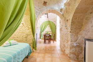 3 bedrooms, Internet