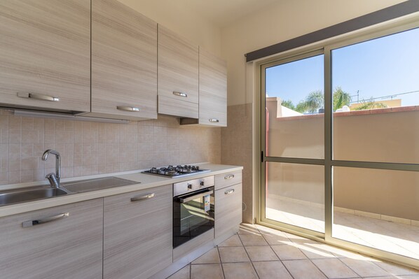 Kühlschrank, Herdplatte