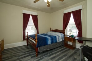 4 Schlafzimmer, Bügeleisen/Bügelbrett, kostenloses WLAN, Bettwäsche