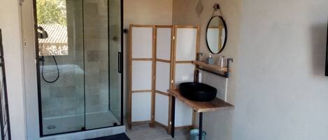 2 soverom, wi-fi (inkludert) og sengetøy